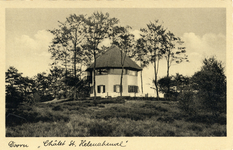 9554 Gezicht op de theeschenkerij St. Helenaheuvel te Doorn uit het zuiden.